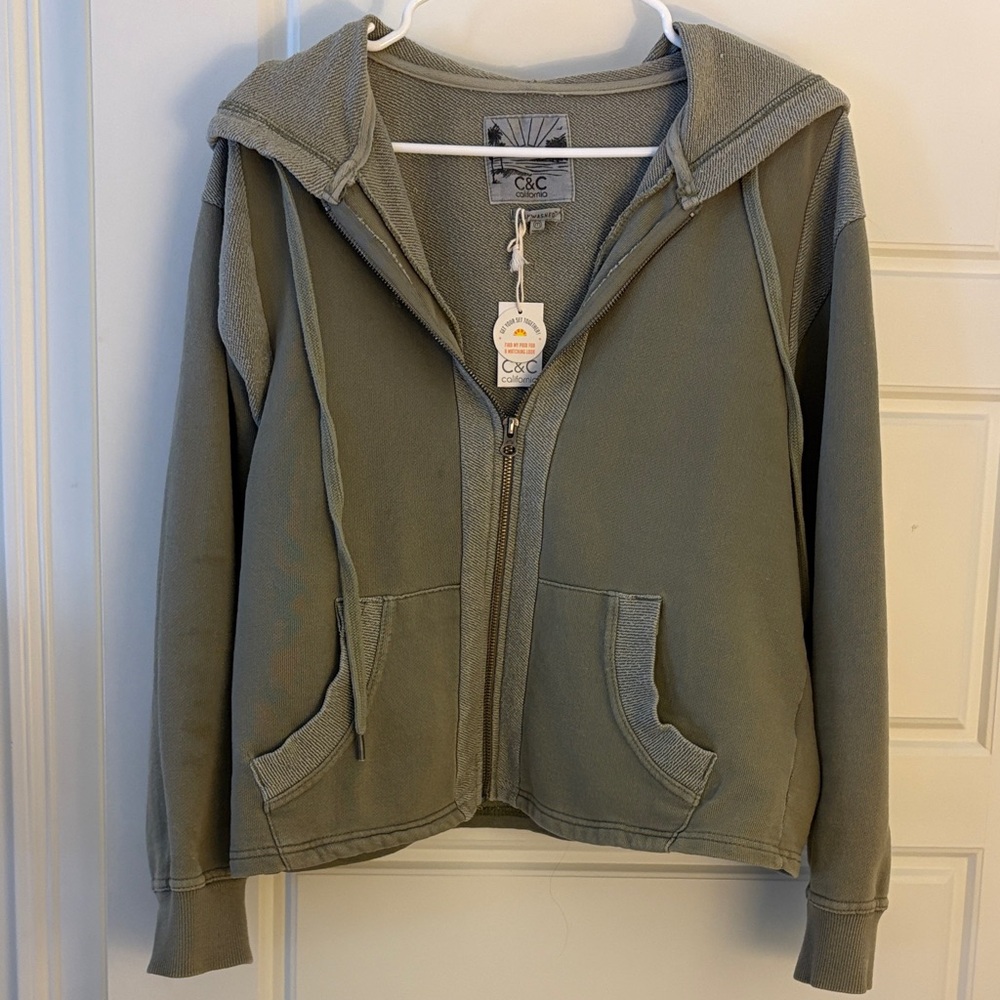 C&C California Celery Green Sunwashed Cropped Sweatshirt (M) 🍀